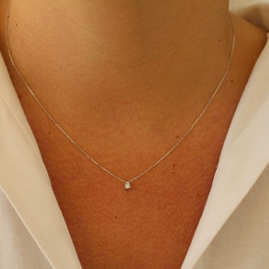 Collar punto de luz mini diamante