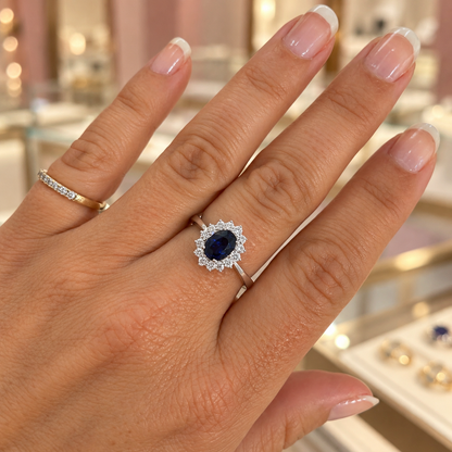 Anillo Rosetón · Oro de 18 quilates