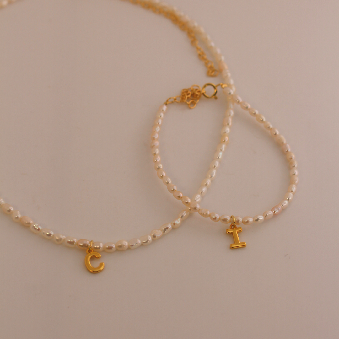 Pulsera perlas inicial