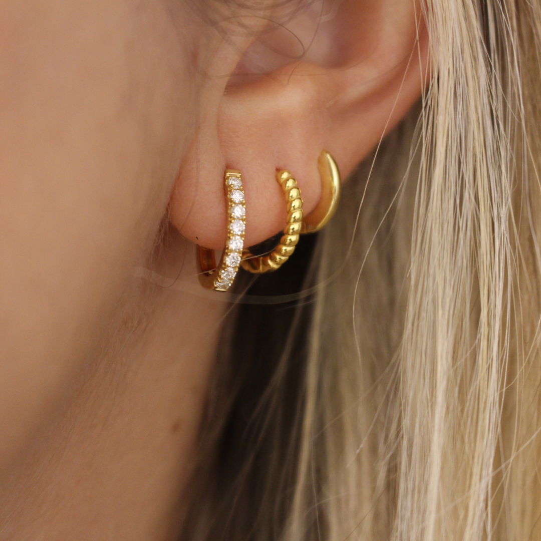 Aritos oval diamantes