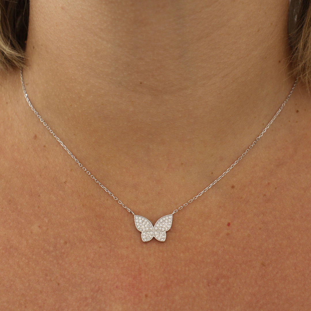 Collar mariposa