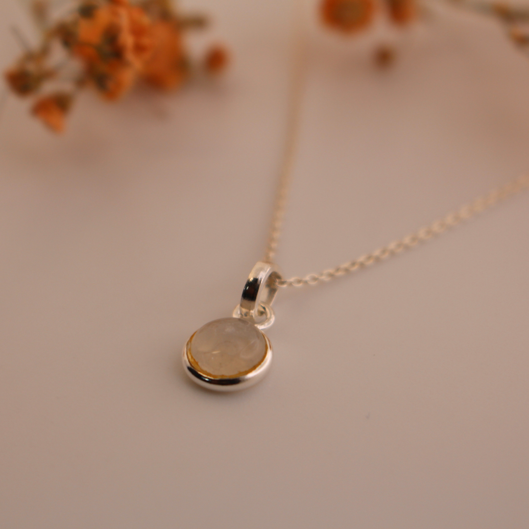 Collar energia femenina mini