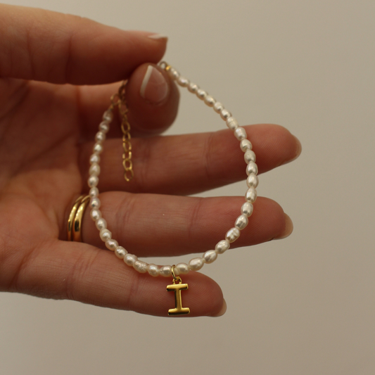 Pulsera perlas inicial