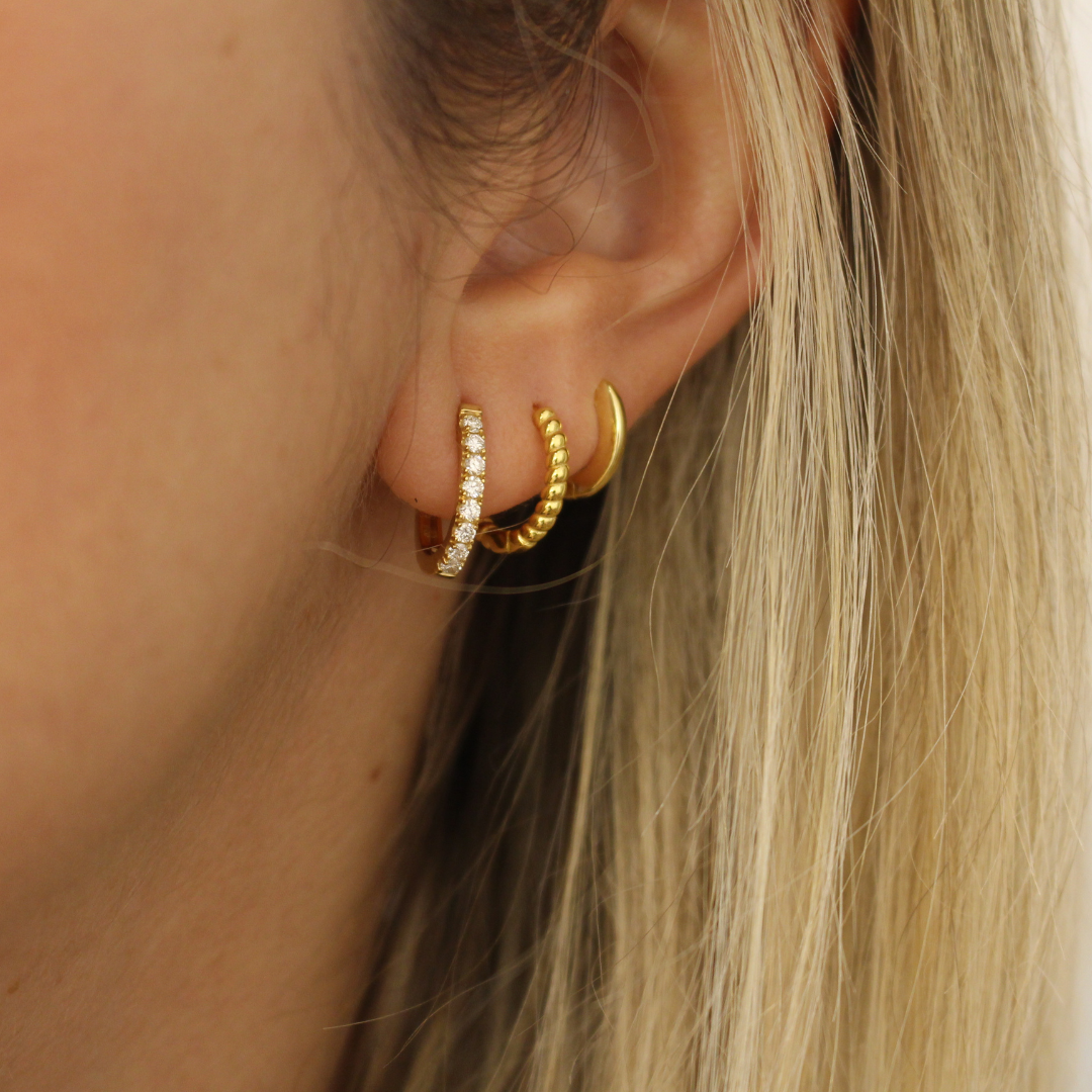 Aritos oval diamantes