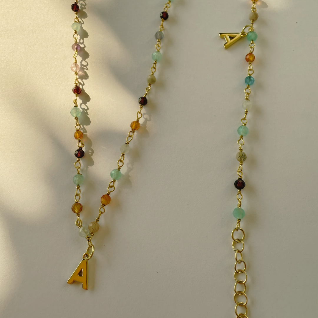Pack collar semipreciosas letra A + Pulsera