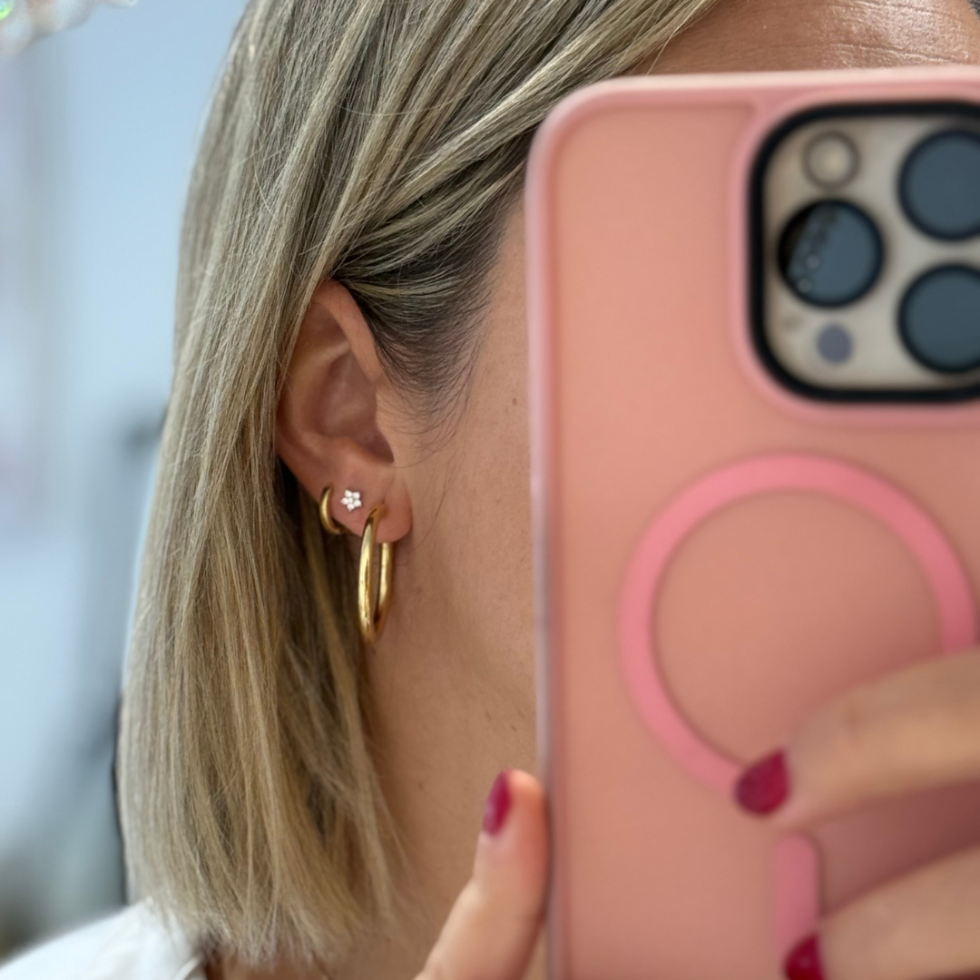 Piercing mini flor oro blanco