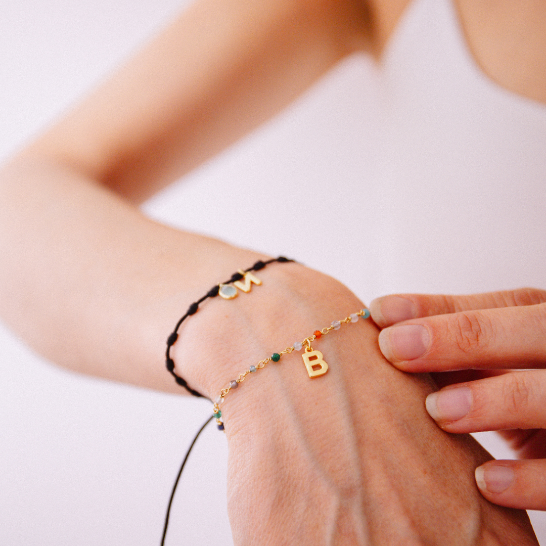 Pulsera dorada minerales personalizada