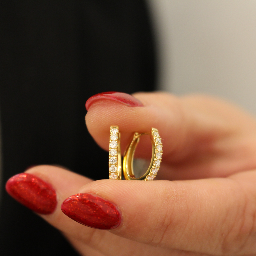 Aritos oval diamantes