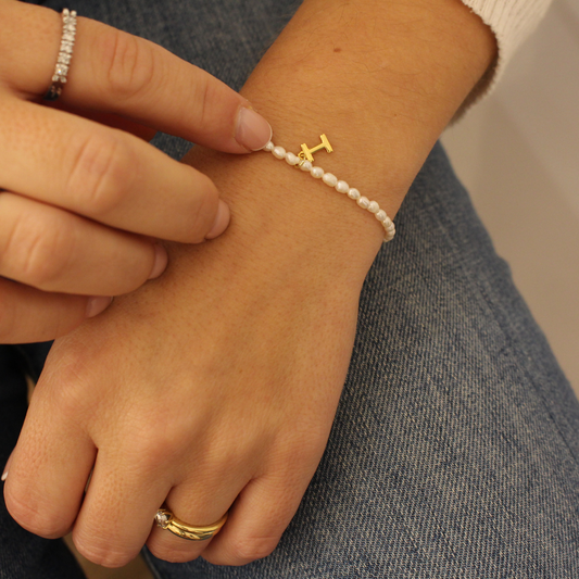 Pulsera perlas inicial