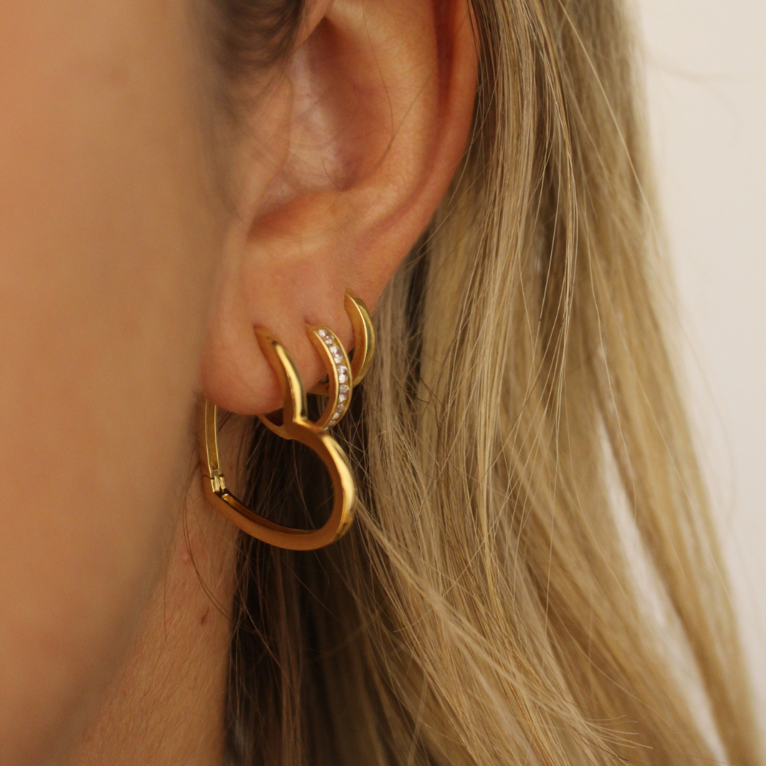 Aros de corazon dorado