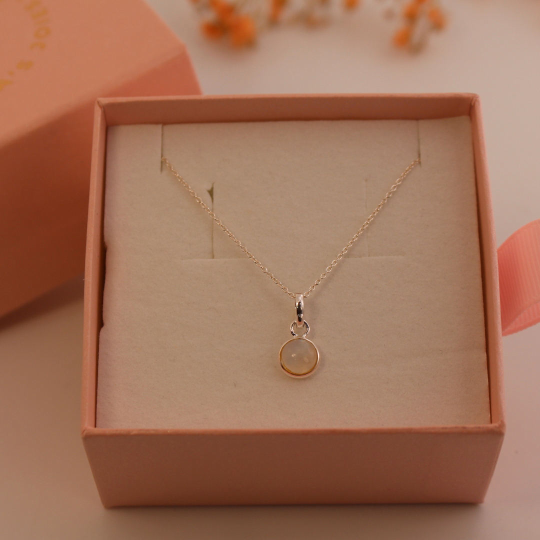 Collar energia femenina mini