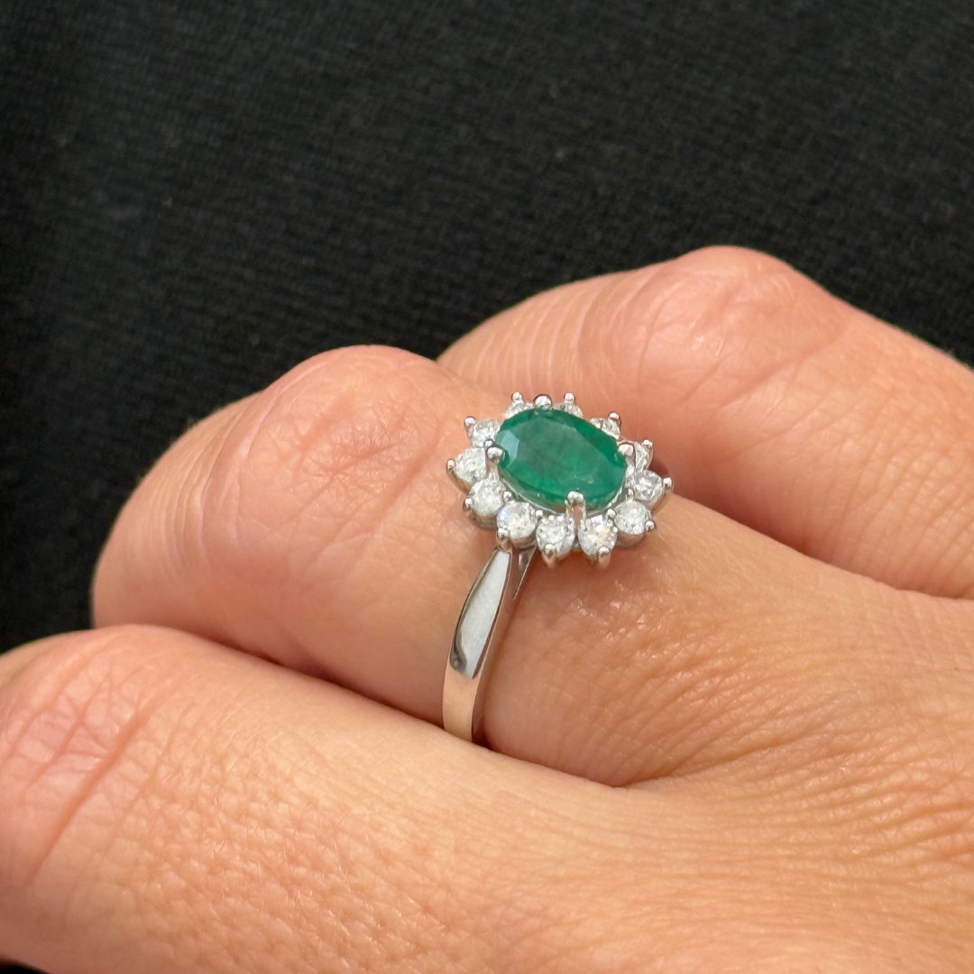 Anillo rosetón esmeralda