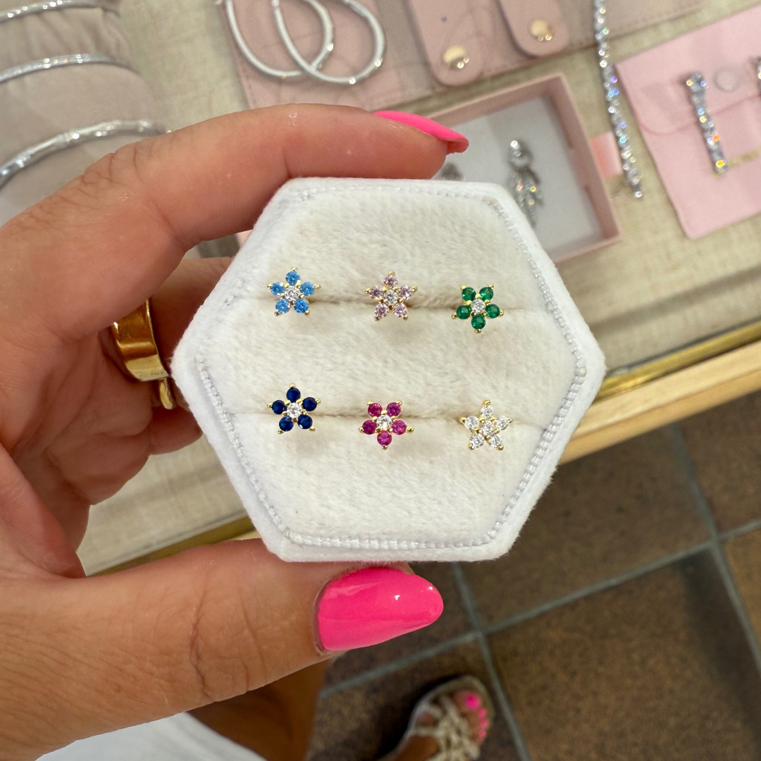 Piercings flor rosca dorado