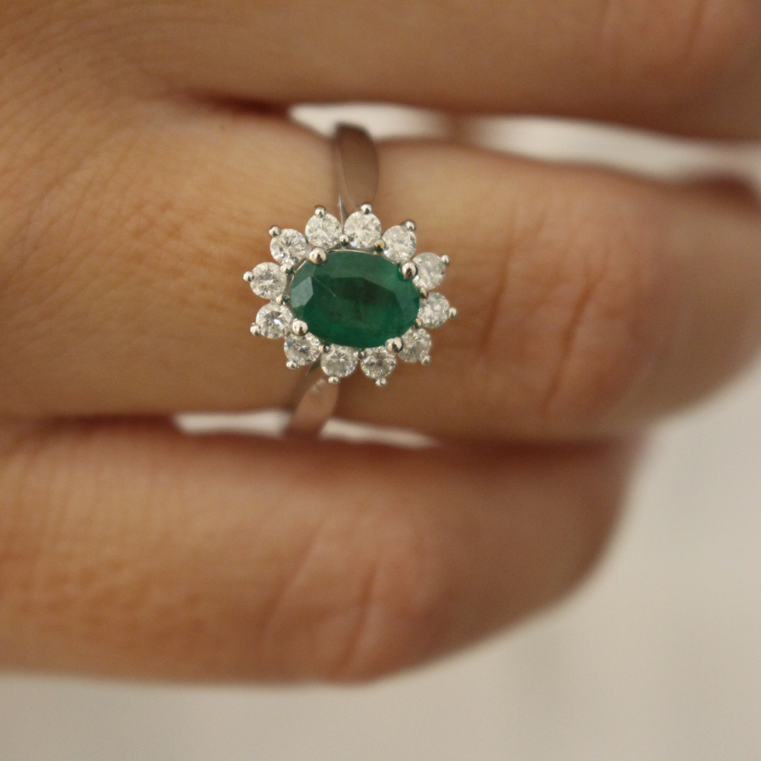 Anillo rosetón esmeralda