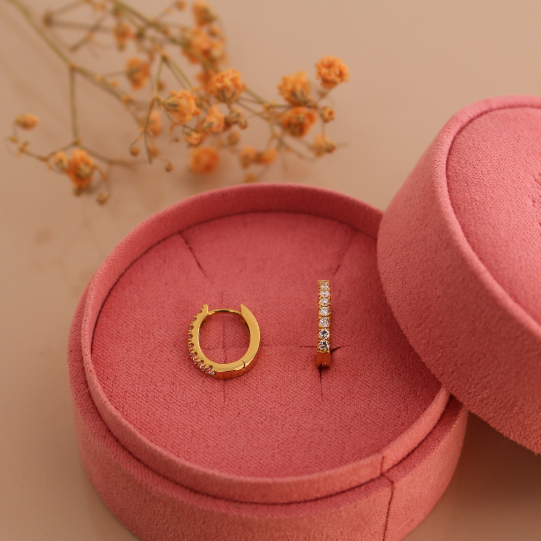 Aritos oval diamantes