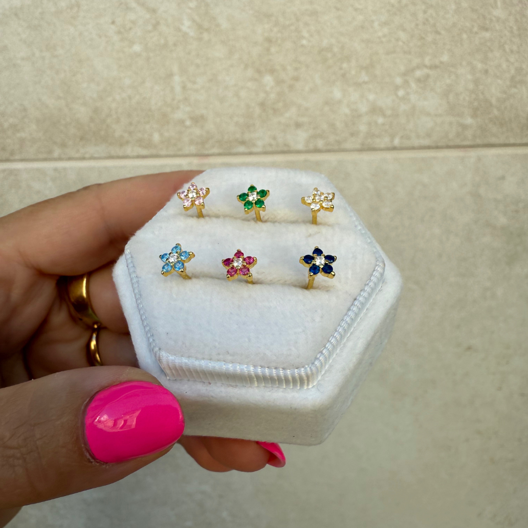 Piercings flor rosca dorado