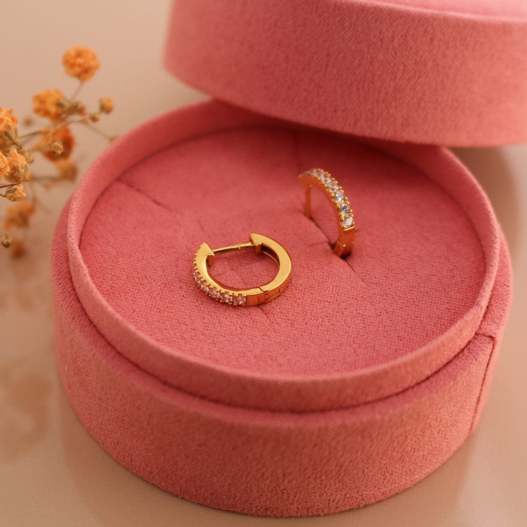 Aros de oro pequeños