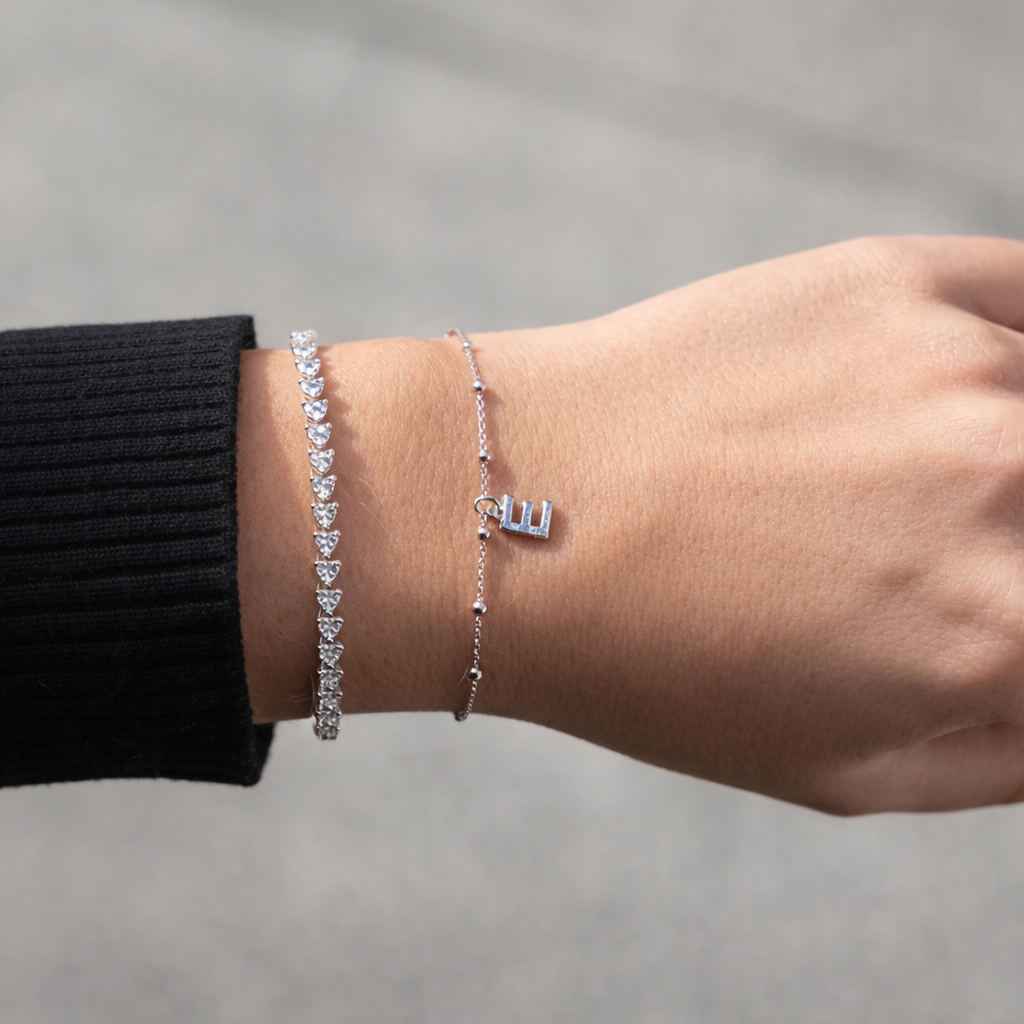 Pulsera plata bolitas inicial