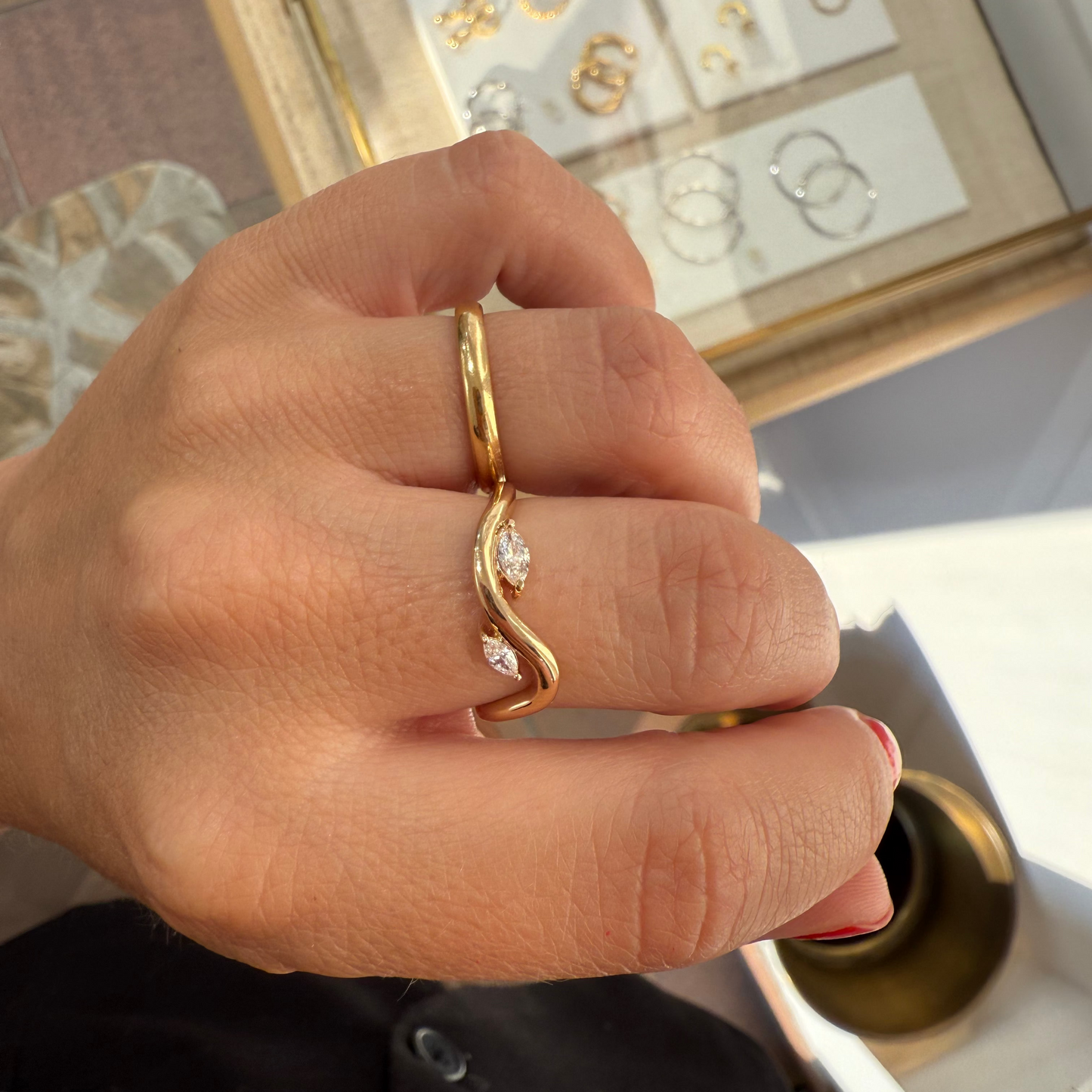 Anillo Elia