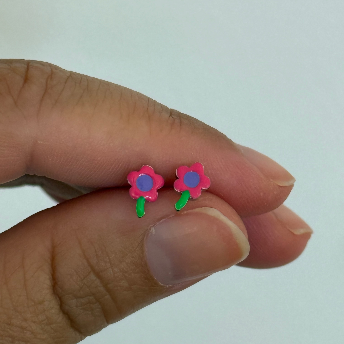 Pendientes niña