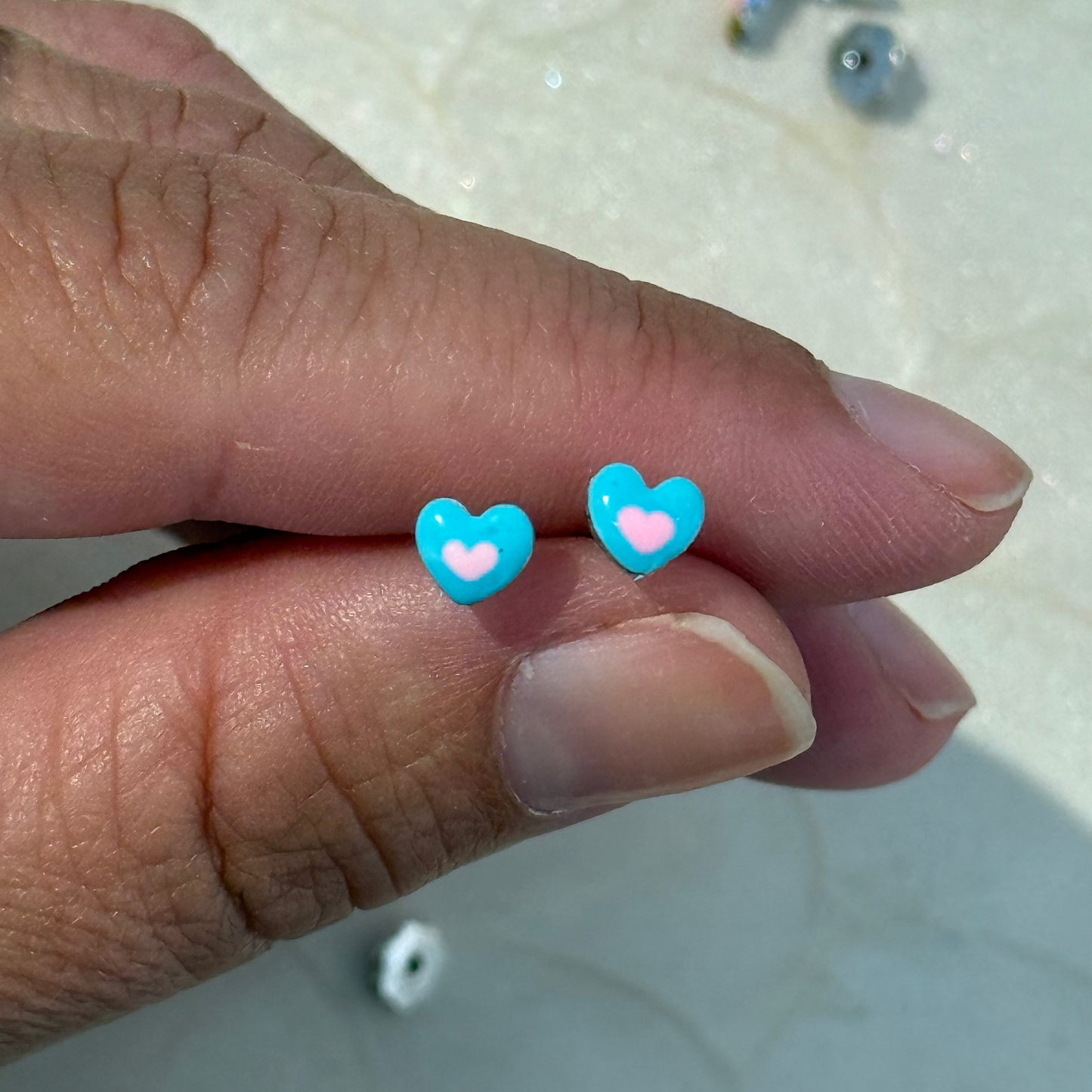 Pendientes niña