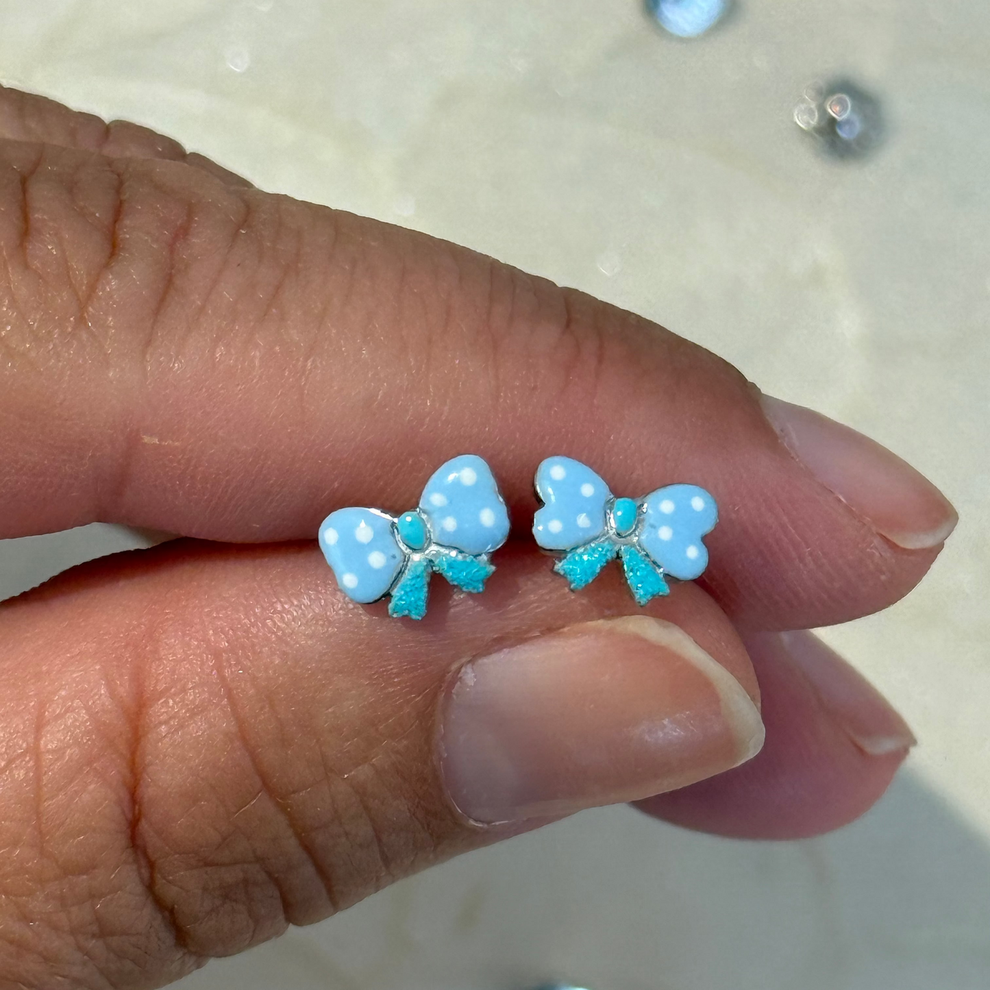 Pendientes niña