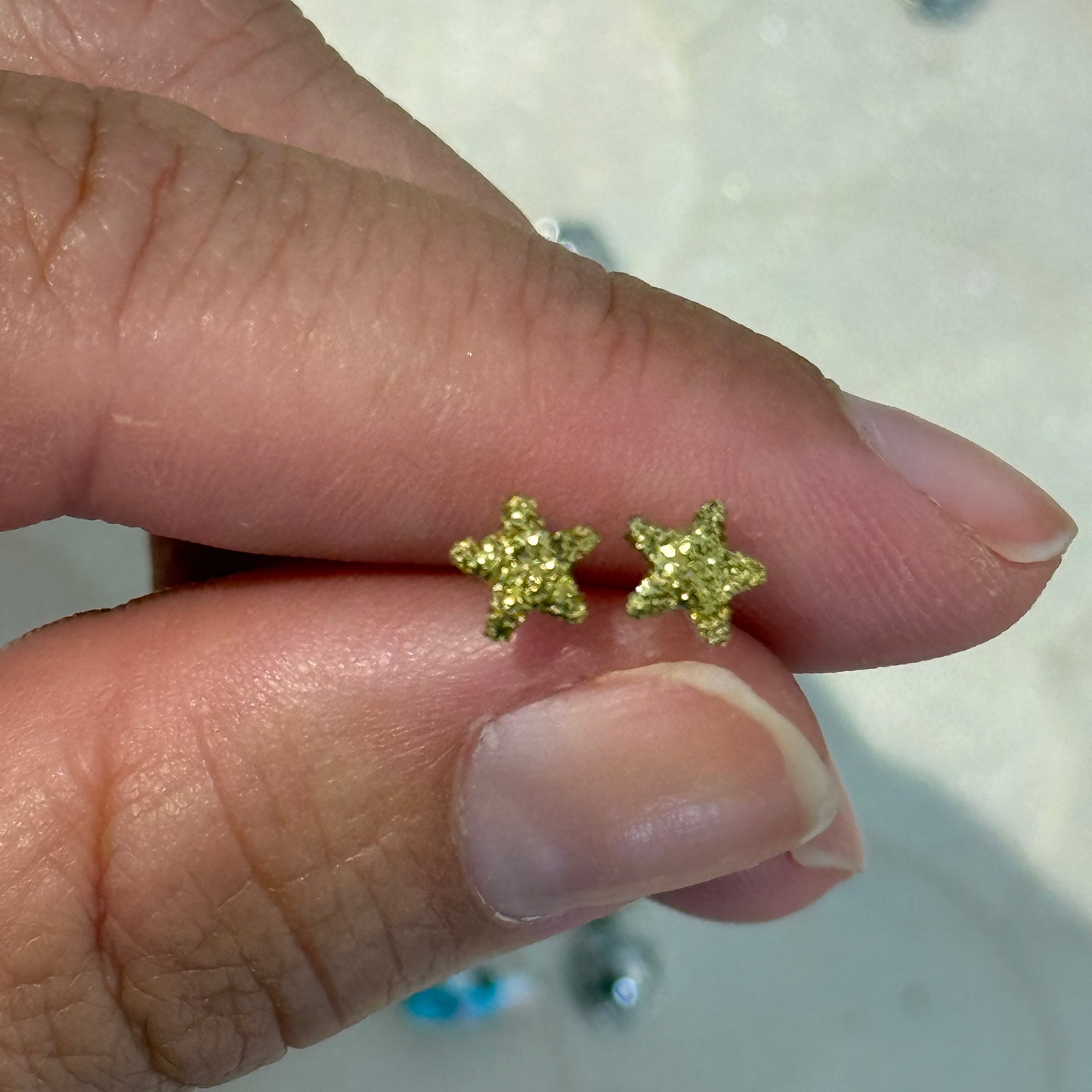 Pendientes niña