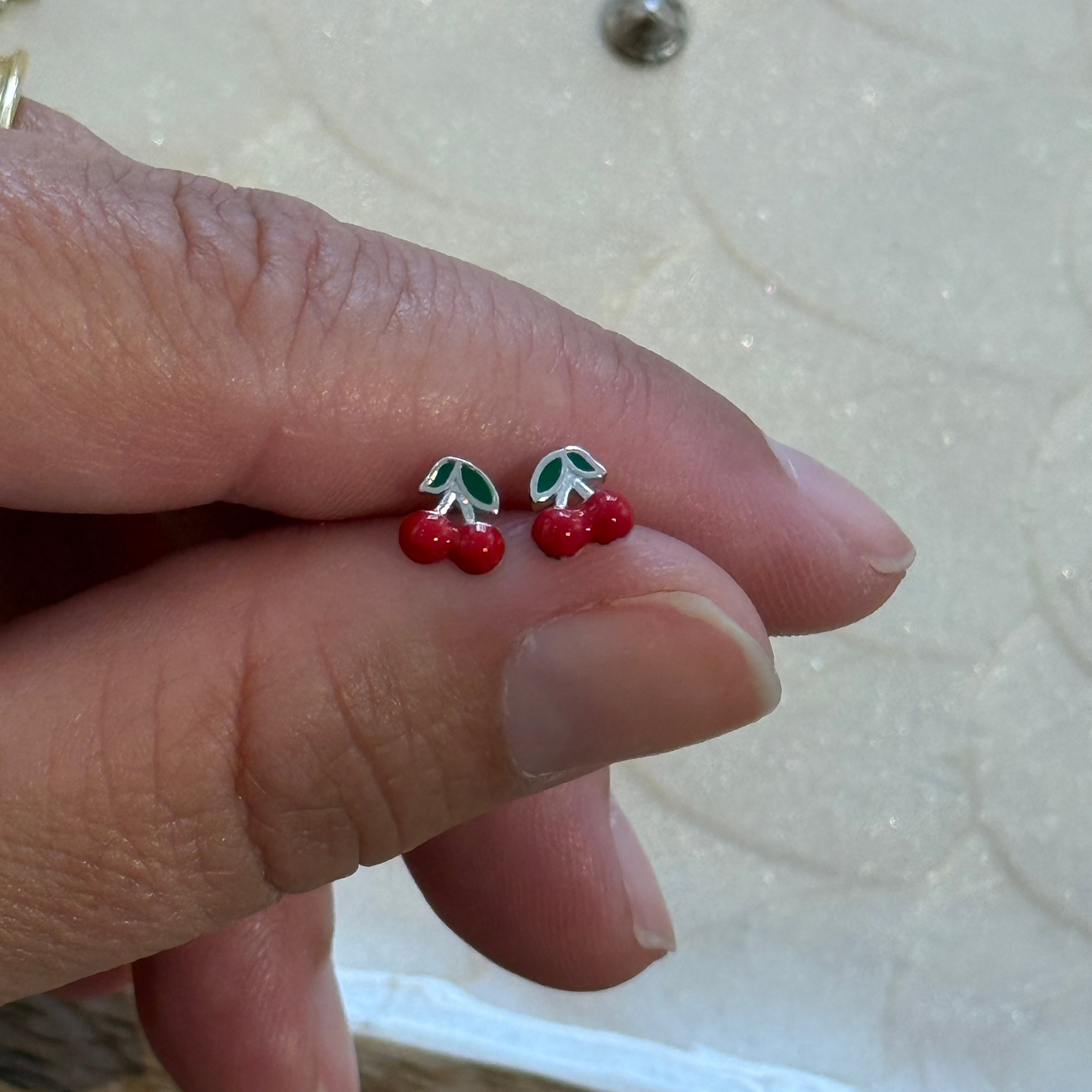 Pendientes niña
