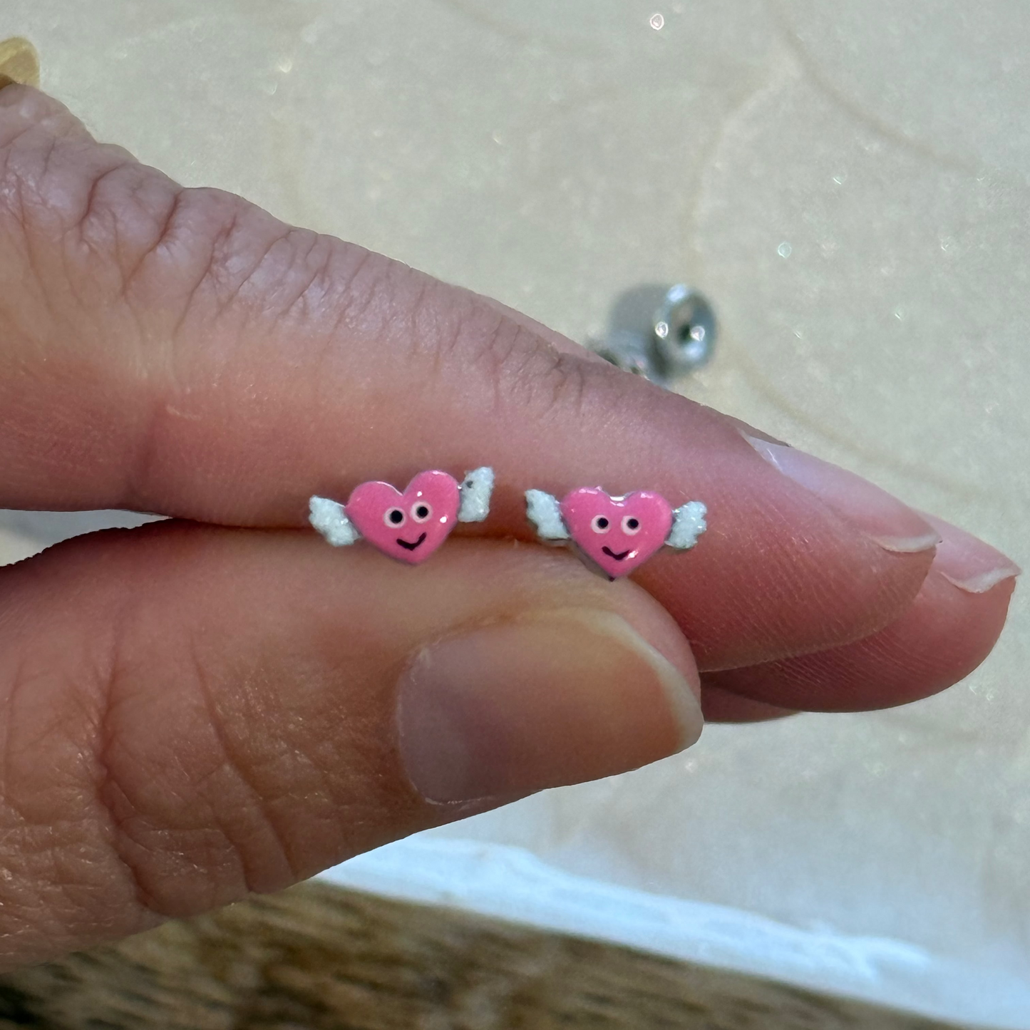 Pendientes niña