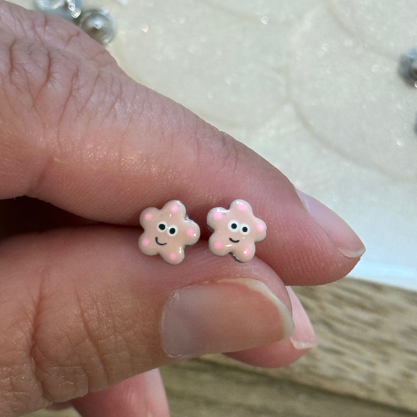 Pendientes niña