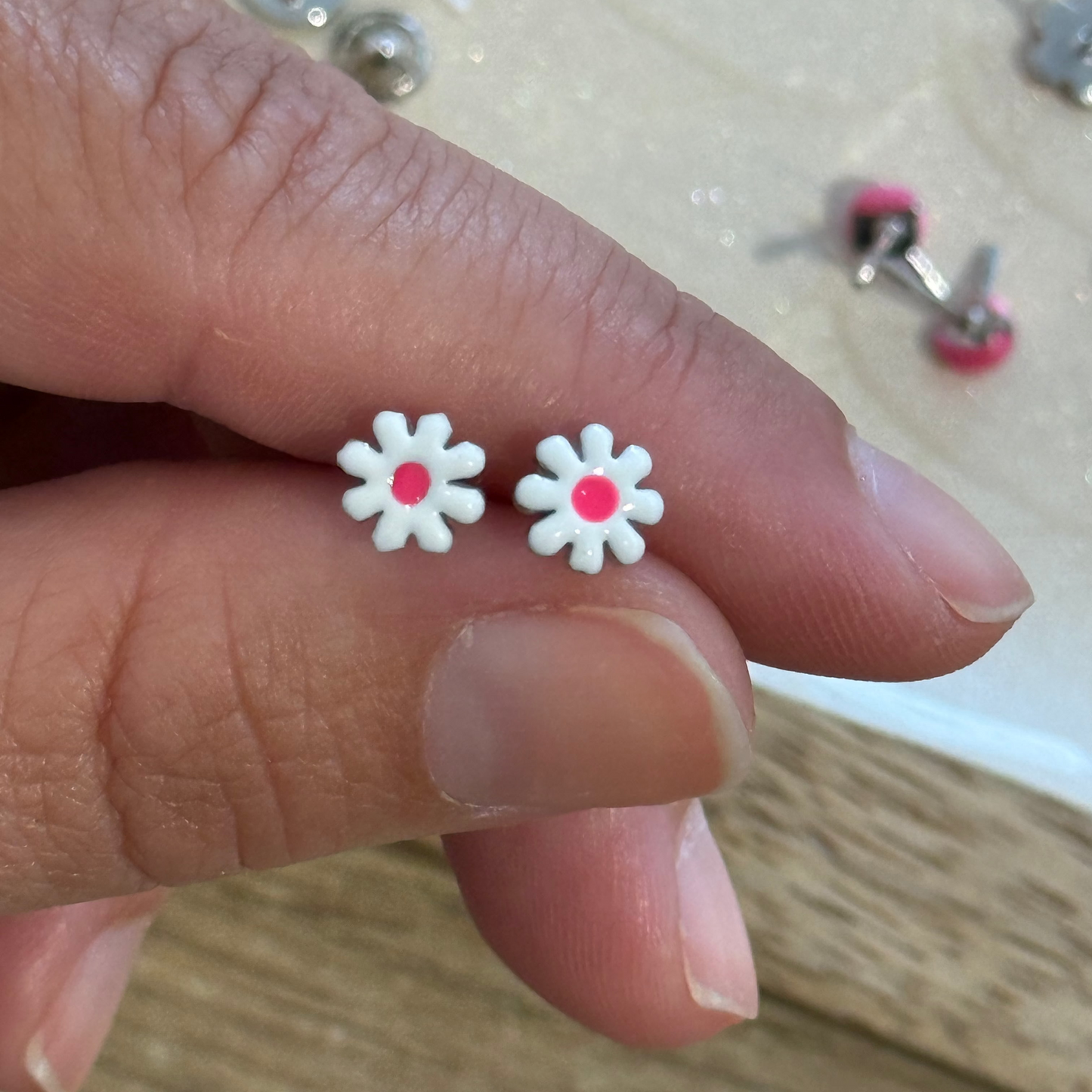 Pendientes niña