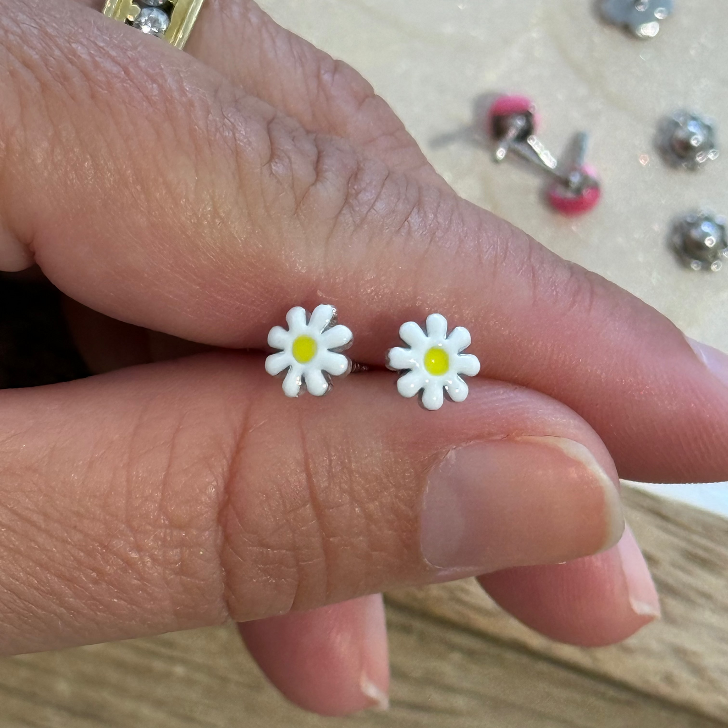 Pendientes niña